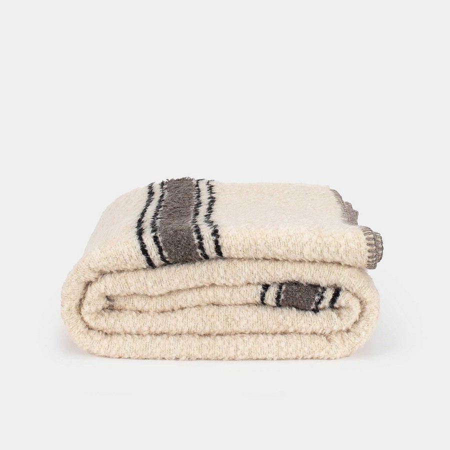 Online Uniquity Riverton Cream Throw Blanket