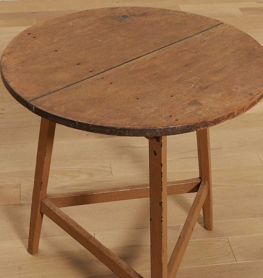 Clearance Shoppe Vintage Vintage Cricket Table