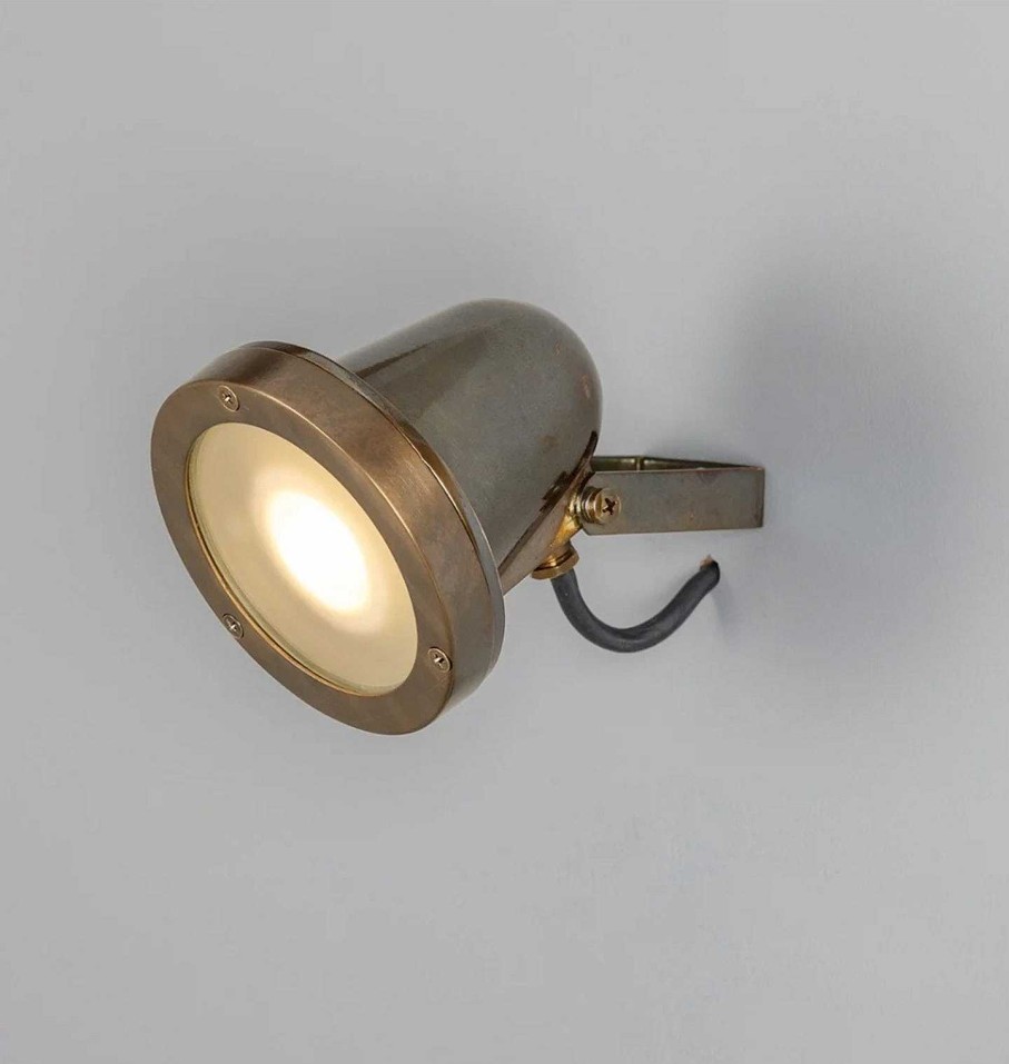 Wholesale Mullan Thames Adjustable Outdoor Spotlight